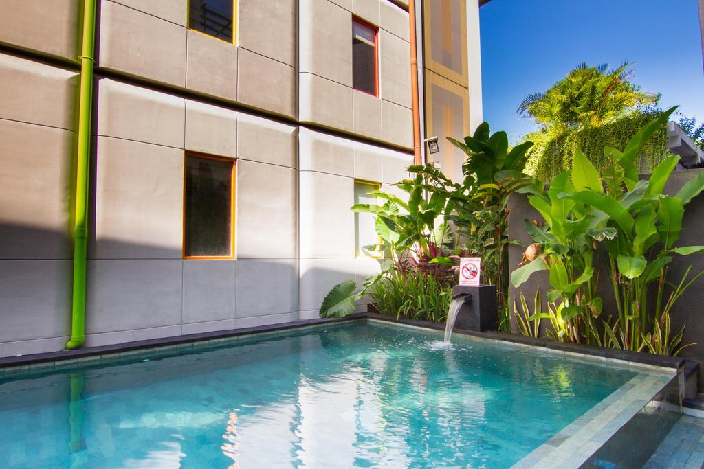 Hotel Urban Styles Hitz Kuta Kuta Lombok Exterior foto